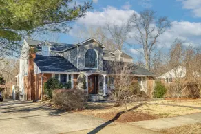 15 Mi to The White House! Modern Apt w/ Deck - Interior