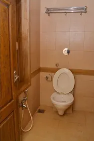 Calangute Residency - Bathroom
