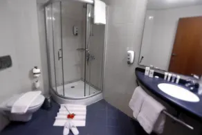 ibis Amman - Bathroom