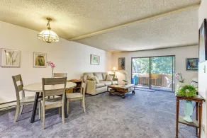 Walk to Beach! Alameda Condo w/ Pool Access - Innenbereich