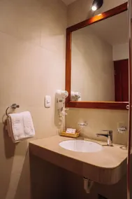 Tikawasi Ollanta 2, con transporte hacia la estacion de tren o viceversa - Bathroom