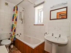 Chestnut Cottage - Baño