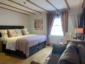 Bath House Hotel & Restaurant - Room