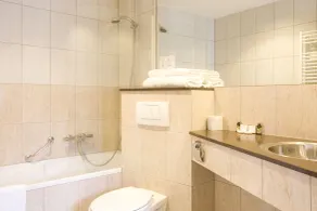 Hotel Roermond Next Door - Bathroom