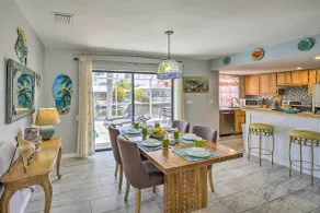 Heated Pool + Lanai: Matlacha Isles Getaway - Innenbereich