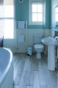 The Clarendon Hotel - Bathroom