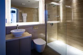 315 Bar & Restaurant - Bathroom