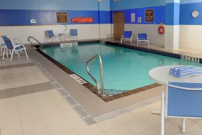 Four Points by Sheraton Cambridge Kitchener, Ontario - Piscine