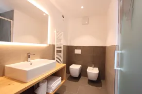 DOLOMITES B&B - Suites, Apartments and SPA - Bagno