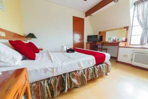 The Manor Hotel - Room