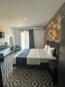 ZELLA CITY HOTEL  - Quarto
