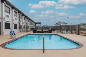 Studio 6 Suites Brenham, TX - Piscine