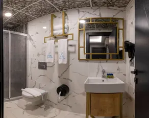 Fly And Stay Airport Hotel - Salle de bain
