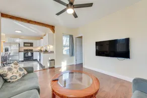 Cozy Dover Vacation Rental w/ Fire Pit & Grill - Interiør