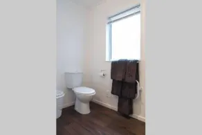 Nut Point Cottage - Badezimmer