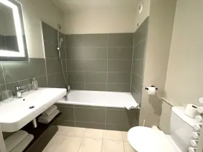 Hôtel Golf Fontcaude - Bathroom