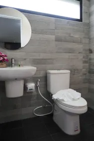 Beam House - Bathroom