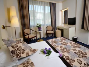 Class Hotel - Room