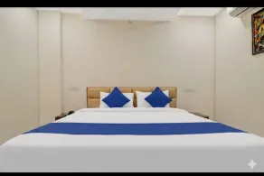SHIVOM RESIDENCY, US Consulate Road, Financial District - Chambre
