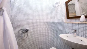Mylopetres Traditional Houses Finikia - Bagno