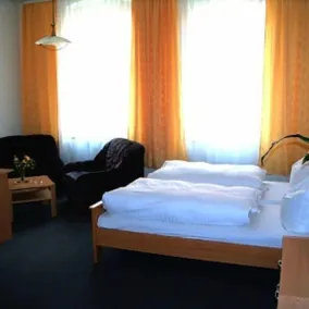 Hotel Zum Goldenen Löwen - Room