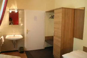Hotel Cafe Lieb - Bathroom