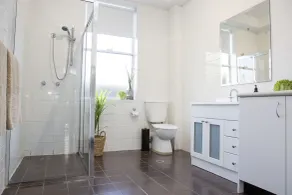 Revive Central Apartments - Badezimmer