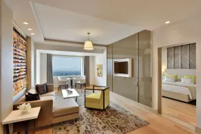 Radisson Gurugram Udyog Vihar - Room