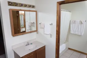 Four Seasons Lodging - Bad