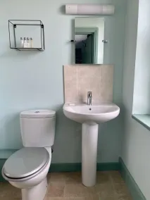 The Queens - Baño