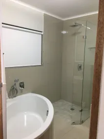 3 Driftwood - Baño