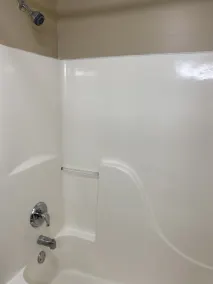 Quality Inn & Suites Woodstock near Lake Geneva - Salle de bain