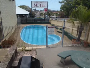 Harbour Lodge Motel - Pool