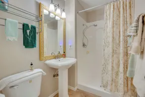 Peaceful Garden City Getaway w/ Grill & Fire Pit - Innvendig