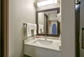 Days Inn by Wyndham Tunica Resorts - Salle de bain