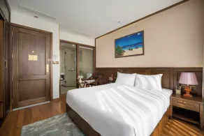 Golden Lotus Hotel Da Nang - Rooftop Bar Sea View - Chambre