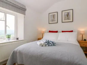 Thrower's Cottage - Room