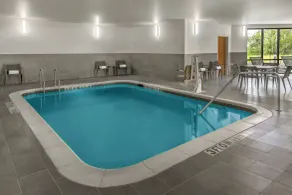 Courtyard by Marriott Sherman - Pool
