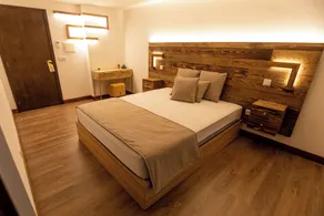 Golden Mirror - Chambre