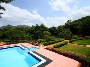 Grand & Gangula - Piscine
