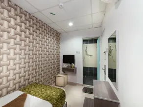 Lacomme Inn - Room