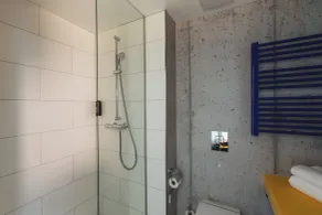 Holiday Inn - the niu, Form Stuttgart Feuerbach by IHG - Camera