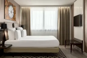 AC Hotel Paris Porte Maillot by Marriott - Vue de la chambre