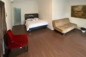 RedDoorz Plus @ Megamendung Puncak 2 - Chambre