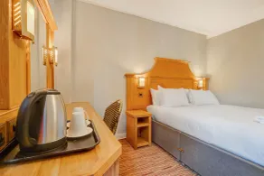 Liverpool Aigburth Hotel By Belvilla - Room