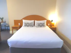 Blue Mountains Heritage Motel - Room