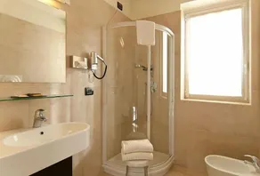 HOTEL HMR RHO Milano - Badrum