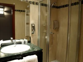 Pierre & Vacances Andorra Pas de la Casa Alaska - Bathroom