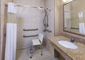 La Quinta by Wyndham Pearland - Room