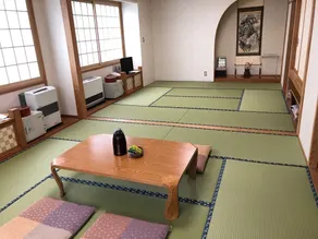 Kashiwaya Gassan - Camera